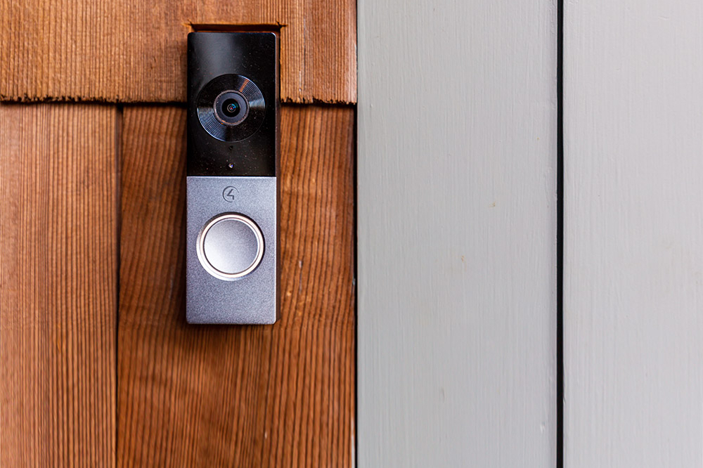PremiereSystems-011222-061_CU_Control4-video-doorbell-on-shingles-horizontal